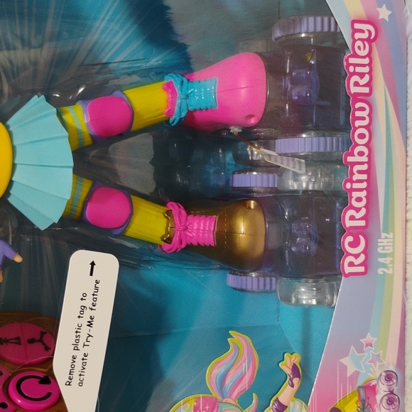 Jakks | Toys | New Rock N Roller Skate Rc Rainbow Riley Lights Up Spins ...